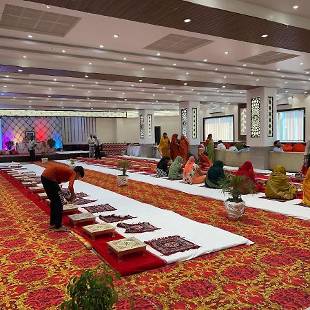 Hotel Shri Siddhivinayak Bina-Etawa Eksteriør bilde