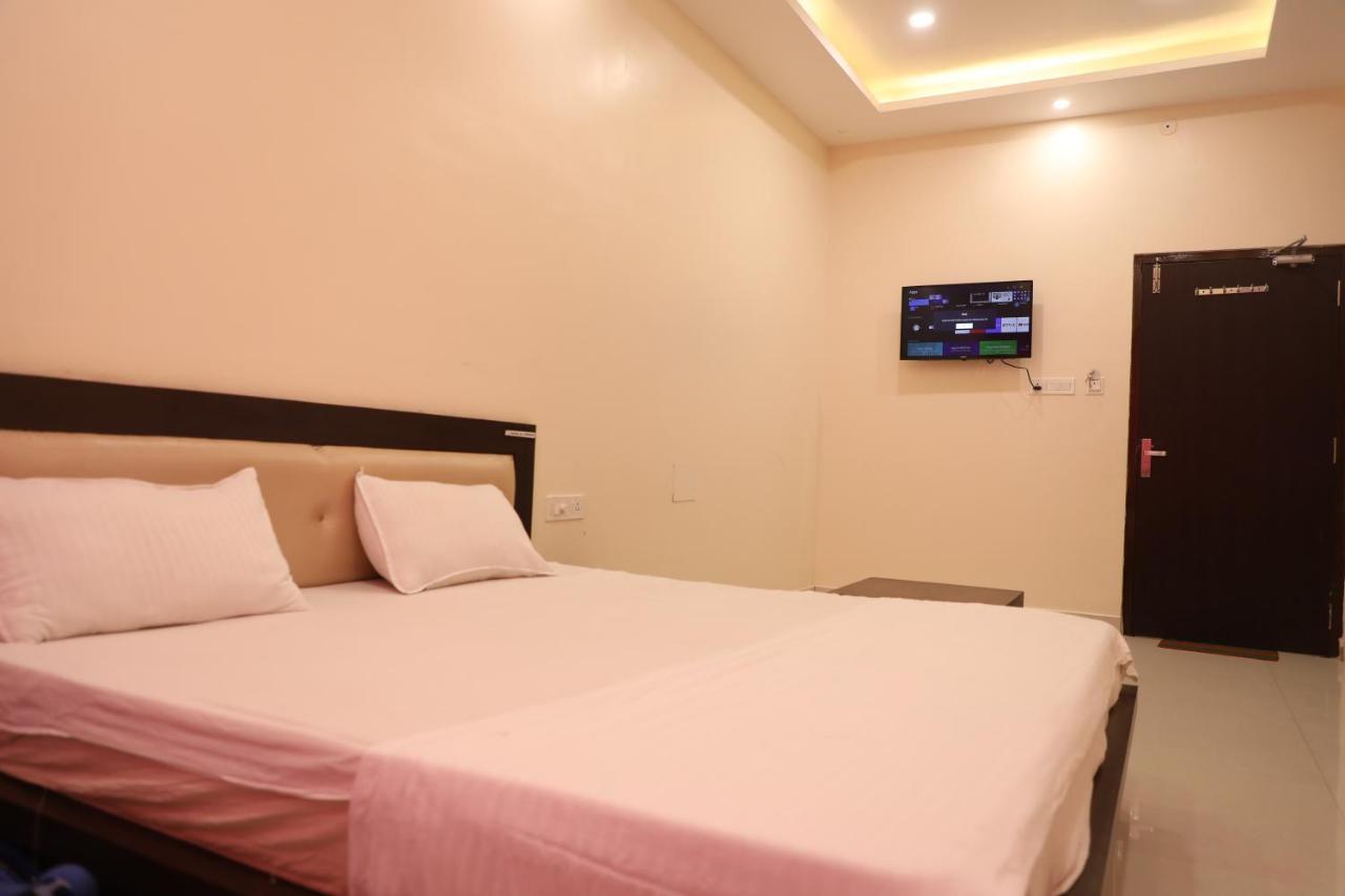 Hotel Shri Siddhivinayak Bina-Etawa Eksteriør bilde