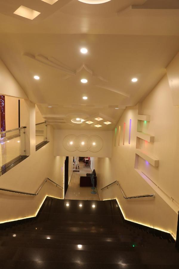 Hotel Shri Siddhivinayak Bina-Etawa Eksteriør bilde
