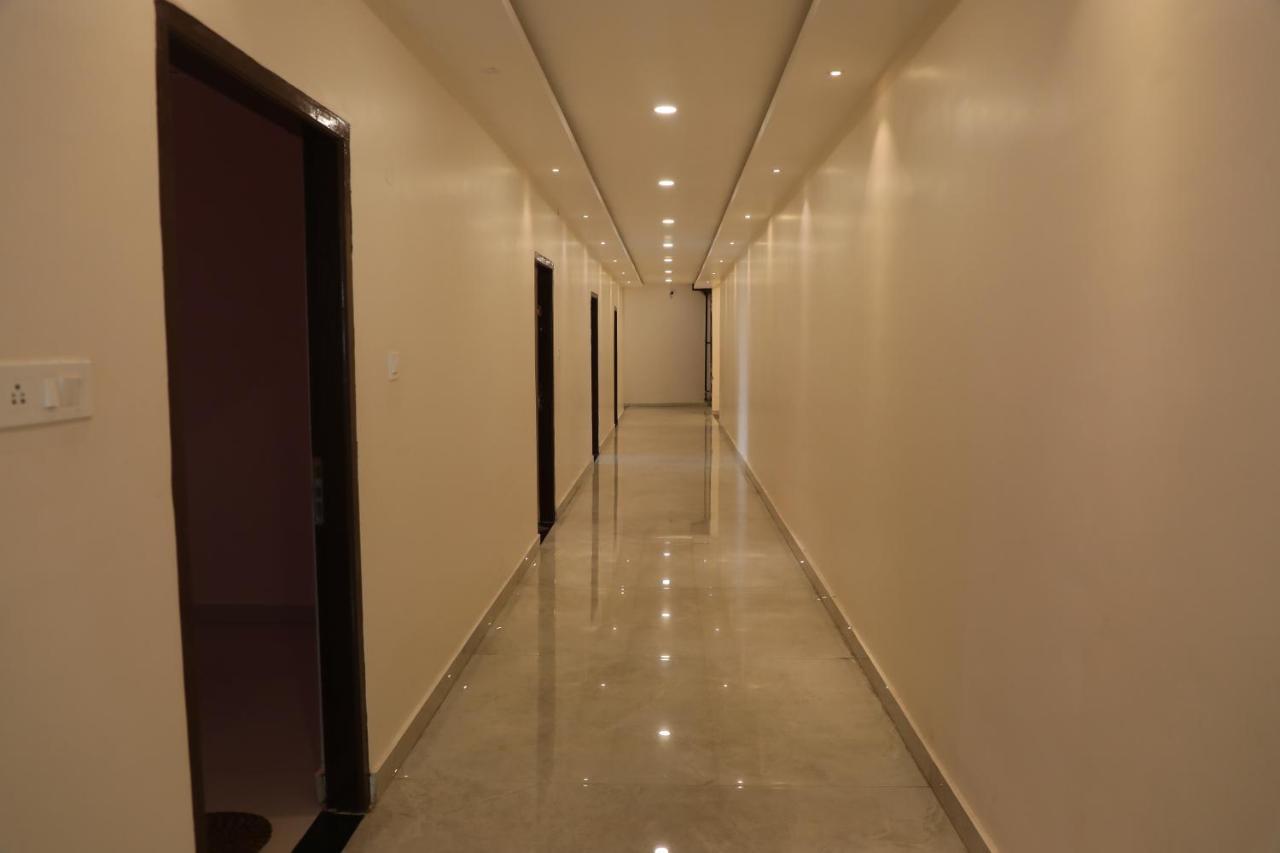 Hotel Shri Siddhivinayak Bina-Etawa Eksteriør bilde