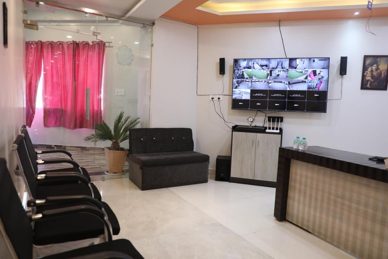 Hotel Shri Siddhivinayak Bina-Etawa Eksteriør bilde